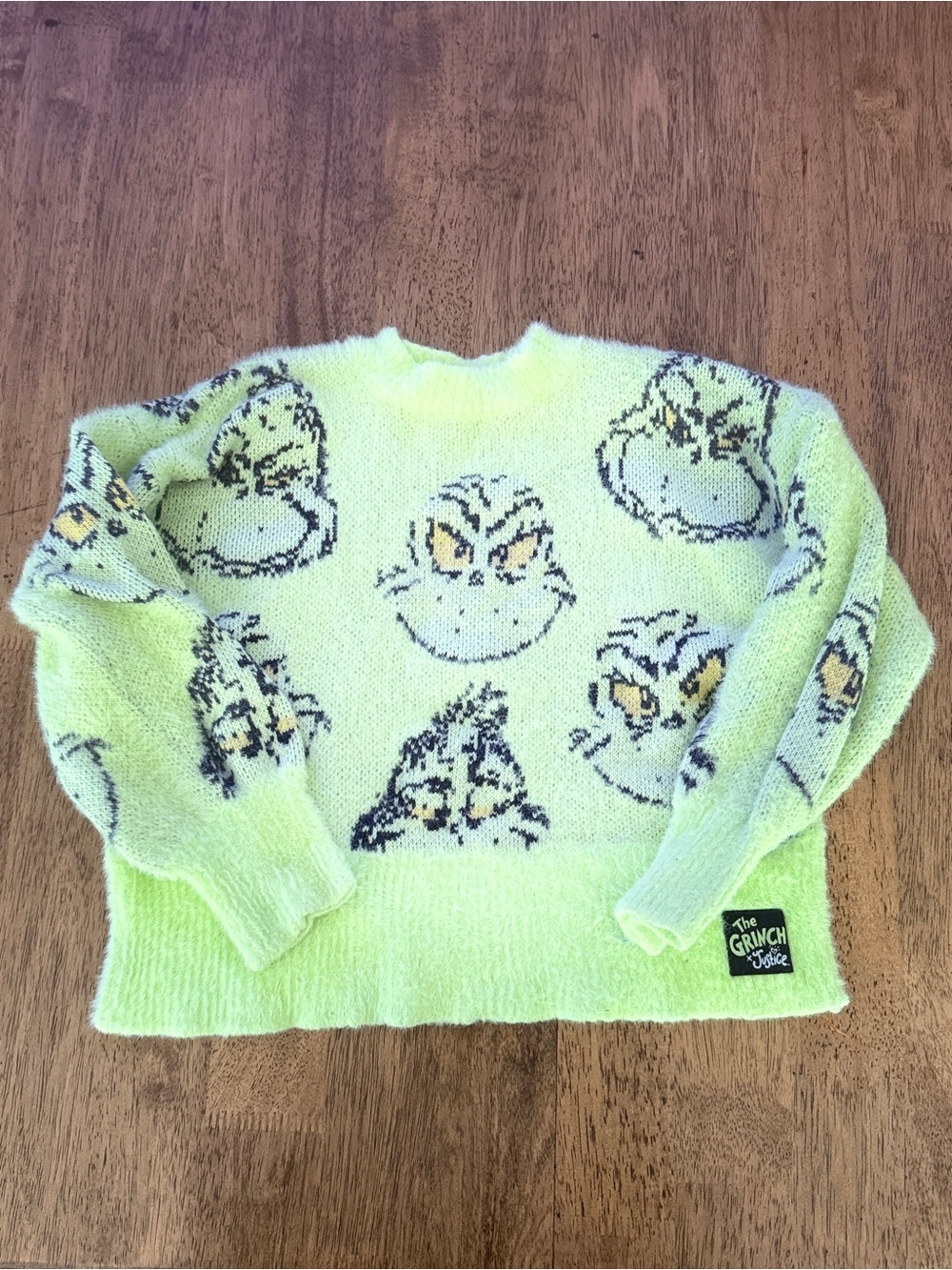 Justice Fuzzy Grinch Crewneck Sweater in Lime‎ girls size Small 7/8